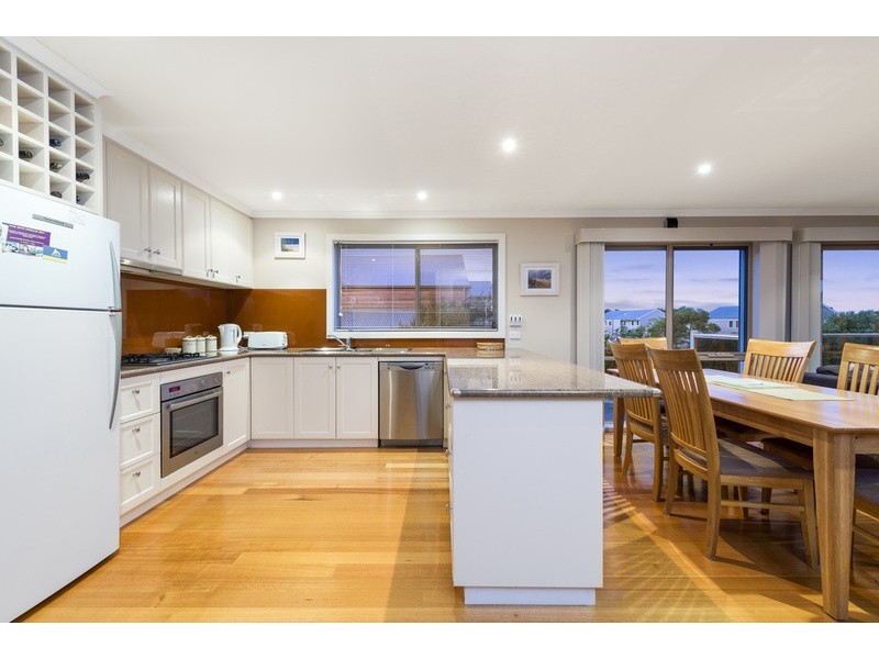 3/8 Murray Street, Apollo Bay VIC 3233