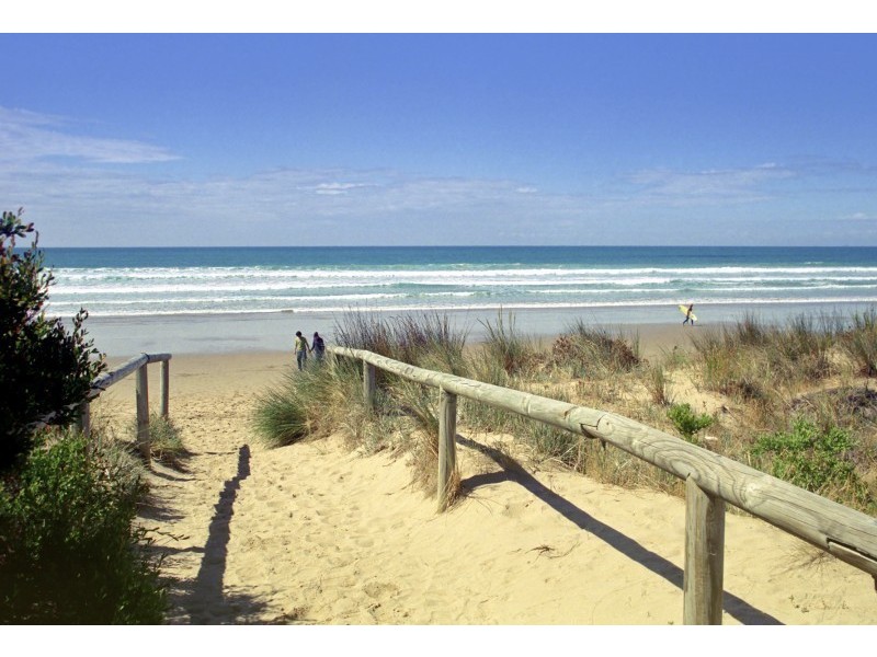 1 Montrose Avenue, Apollo Bay VIC 3233