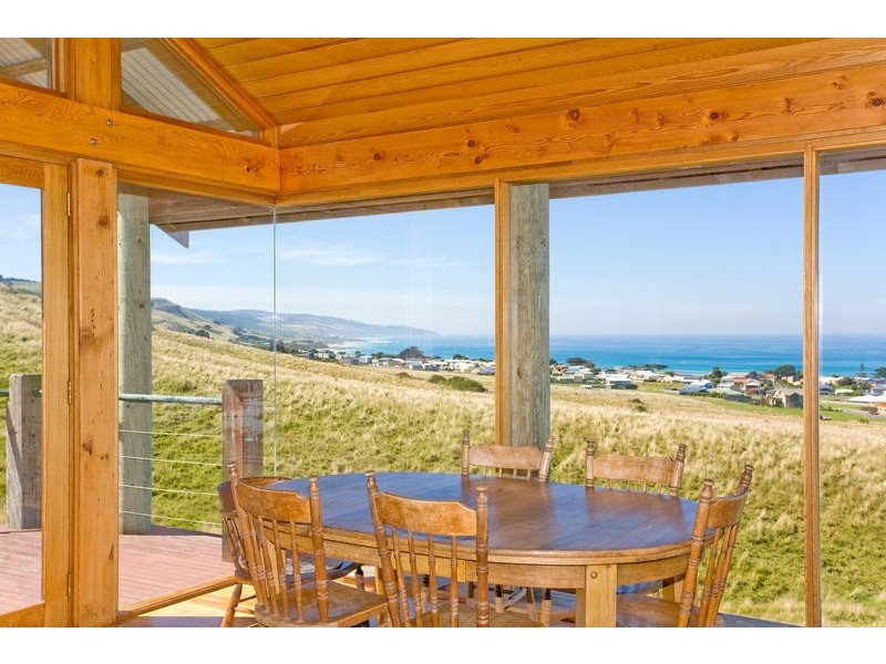 2 Tuxion Road, Apollo Bay VIC 3233