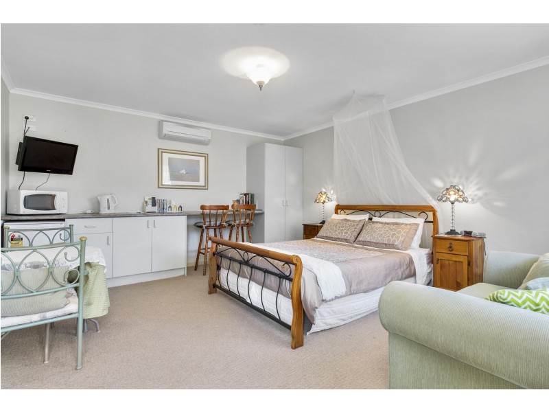 15 Banksia Court, Apollo Bay VIC 3233