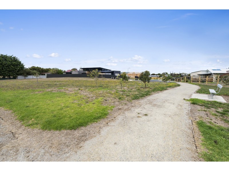 10 Dolphin Court, Apollo Bay VIC 3233