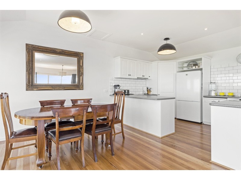 1 Nigel Court, Apollo Bay VIC 3233