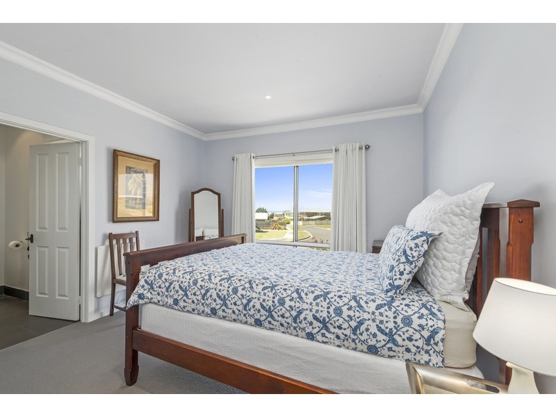 1 Nigel Court, Apollo Bay VIC 3233