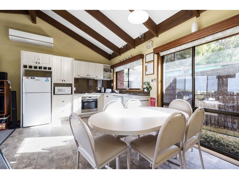 2/3 Old Coach Road, Skenes Creek VIC 3233