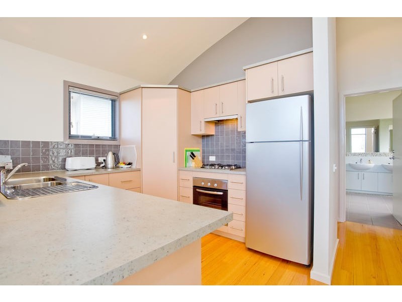 2/10 Noel Street, Apollo Bay VIC 3233