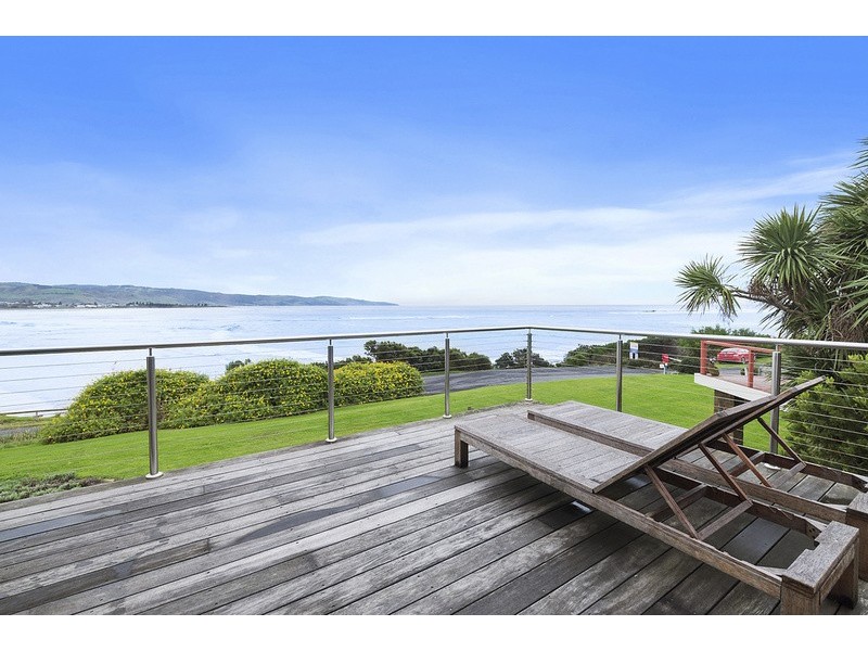 2/4 Bayview Street, Marengo VIC 3233