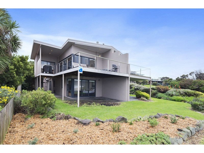 2/4 Bayview Street, Marengo VIC 3233