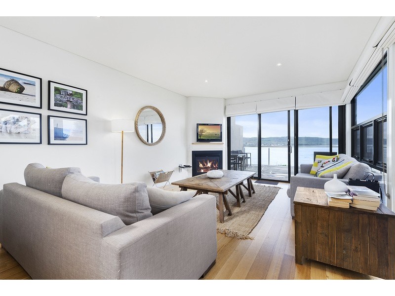 2/4 Bayview Street, Marengo VIC 3233