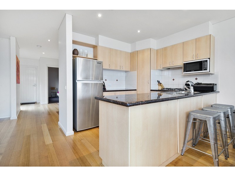 2/4 Bayview Street, Marengo VIC 3233