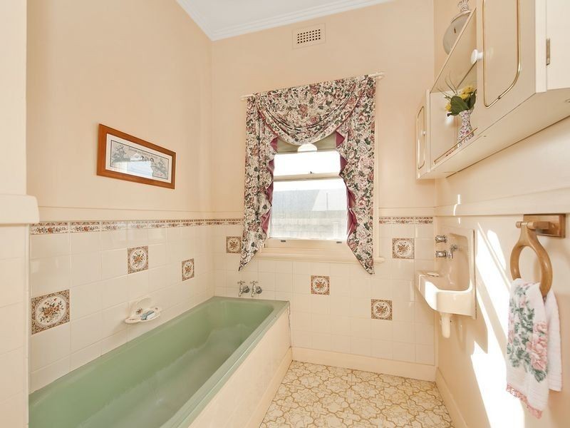 10 Pascoe Street, Apollo Bay VIC 3233