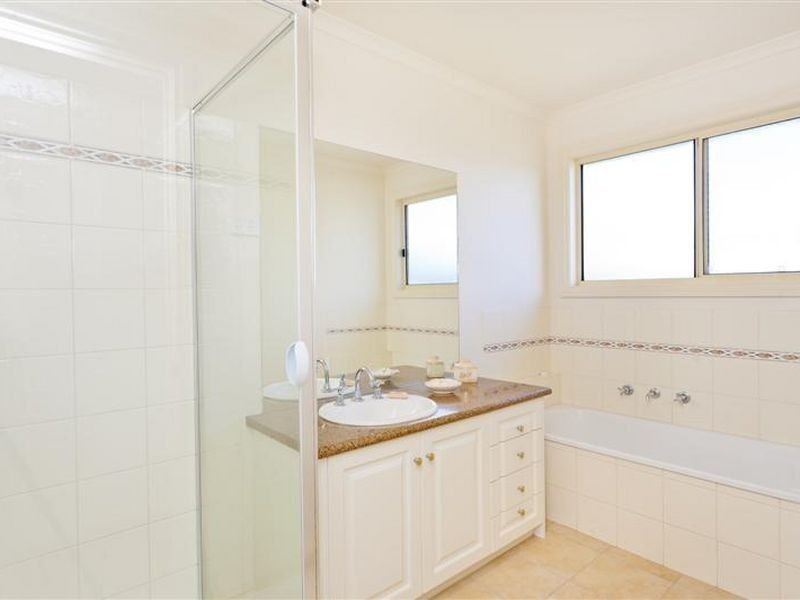 18 Seaview Drive, Apollo Bay VIC 3233