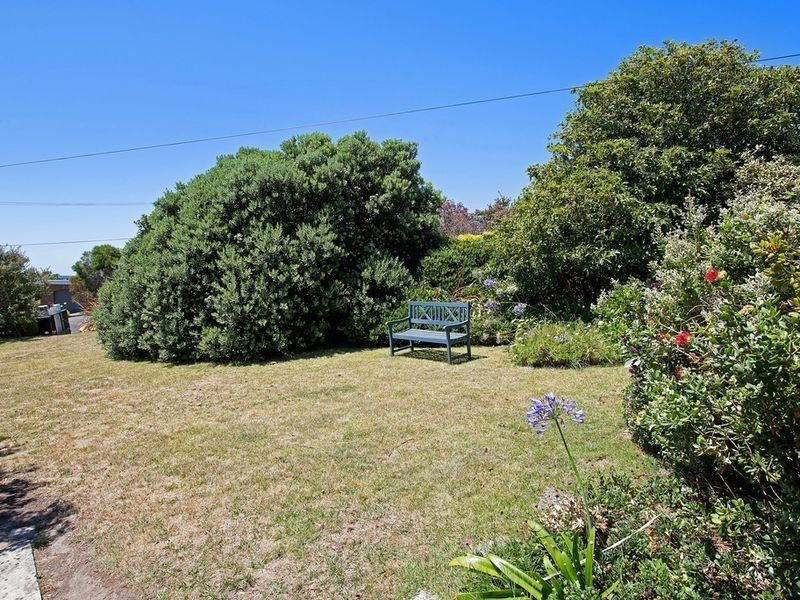 11 Mitchell Court, Marengo VIC 3233