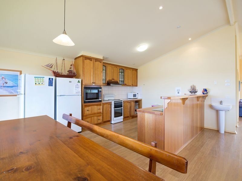 10 Scenic Drive, Apollo Bay VIC 3233