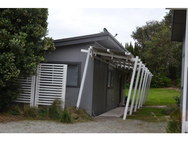 2/11 Great Ocean Road, Apollo Bay VIC 3233