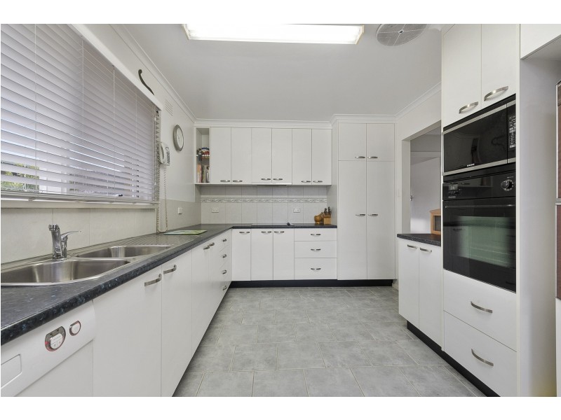 19 Pengilley Avenue, Apollo Bay VIC 3233