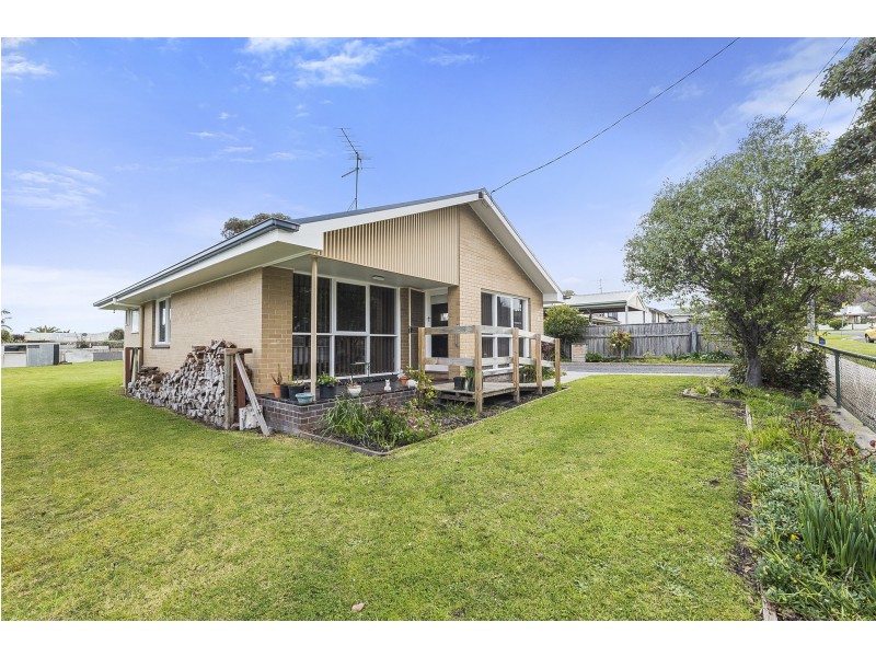19 Pengilley Avenue, Apollo Bay VIC 3233
