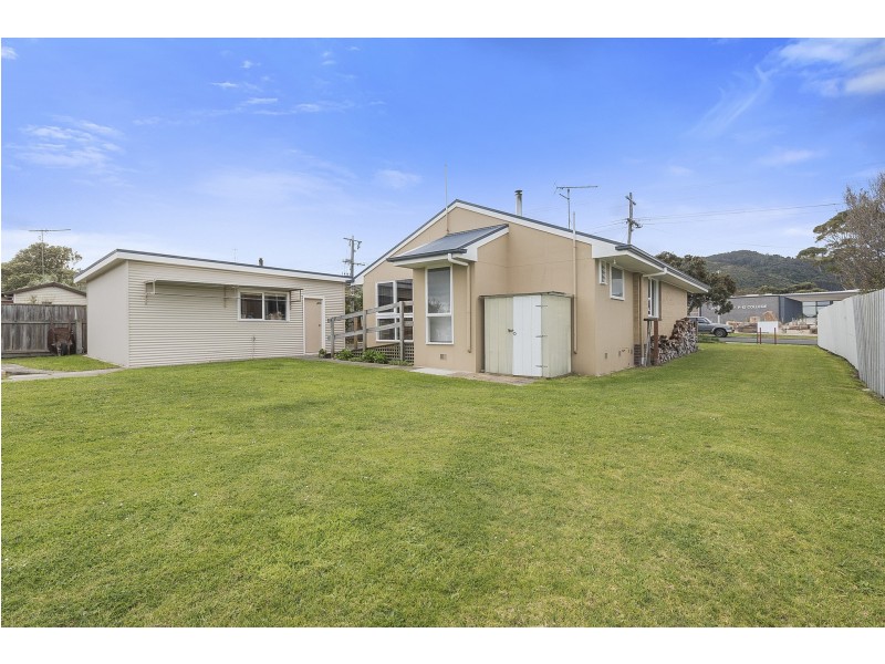 19 Pengilley Avenue, Apollo Bay VIC 3233