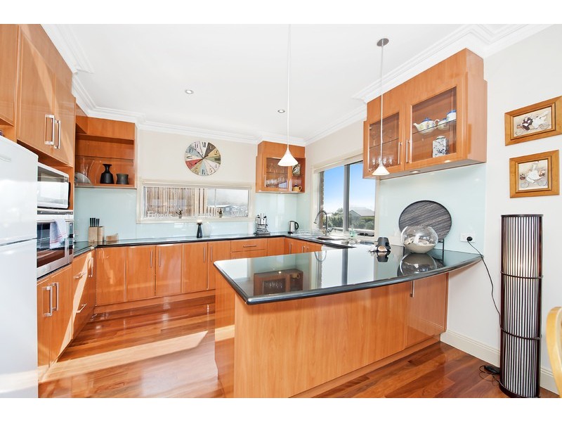 16 Joyce Street, Apollo Bay VIC 3233
