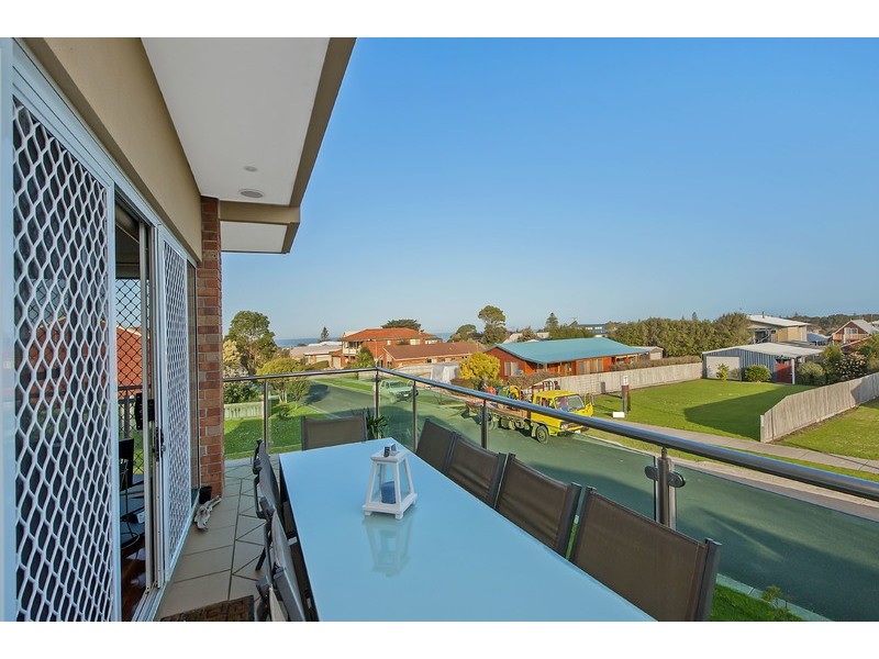 16 Joyce Street, Apollo Bay VIC 3233