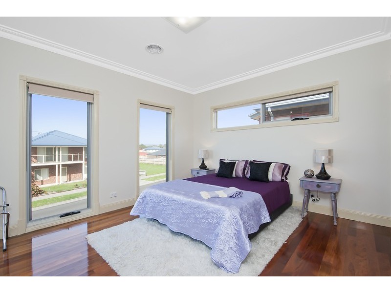 16 Joyce Street, Apollo Bay VIC 3233