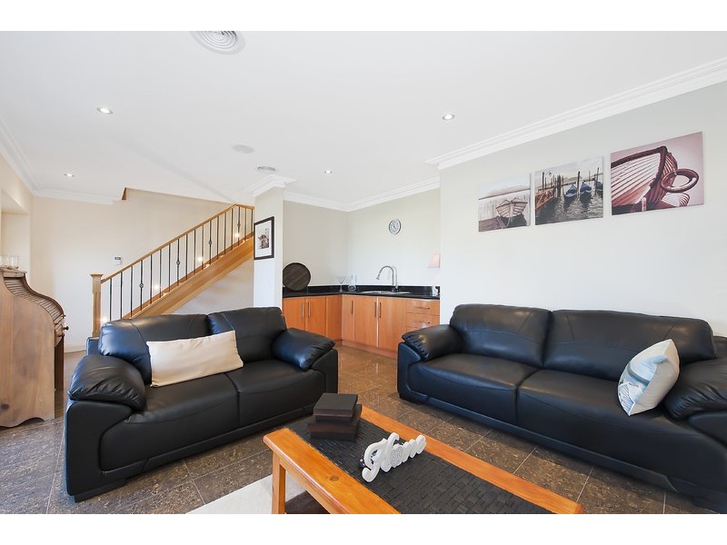 16 Joyce Street, Apollo Bay VIC 3233