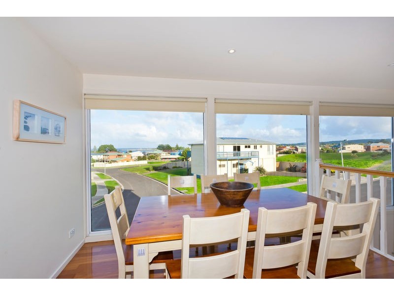 1 Nigel Court, Apollo Bay VIC 3233