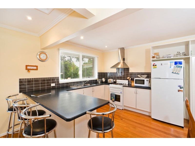 24 Nelson Street, Apollo Bay VIC 3233