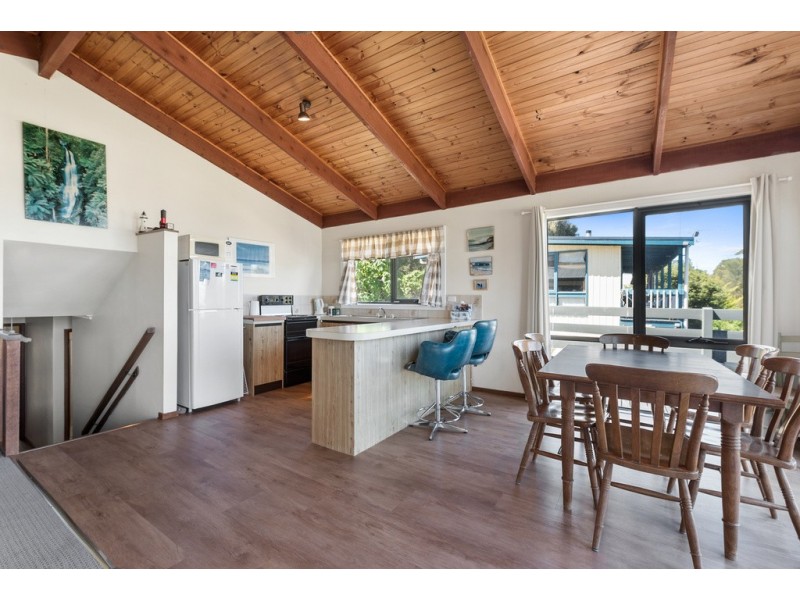 14 Point Avenue, Skenes Creek VIC 3233