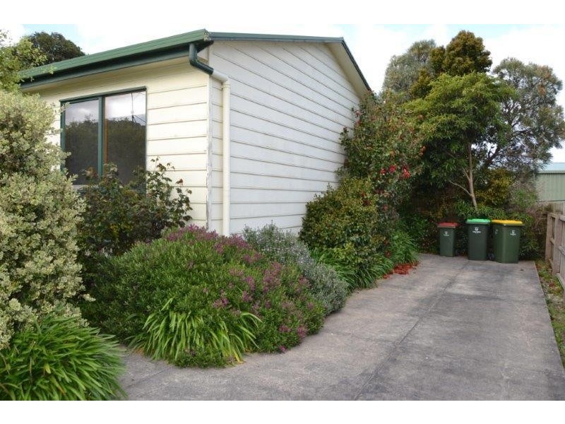 2/2 Murray Square, Apollo Bay VIC 3233