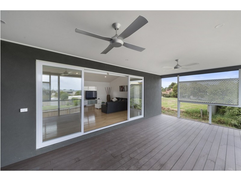 14 Dolphin Court, Apollo Bay VIC 3233