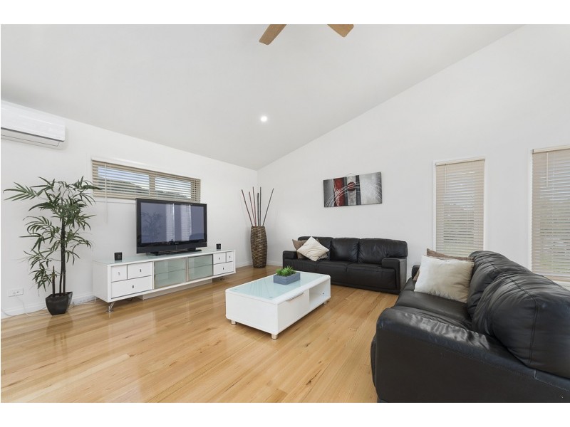 14 Dolphin Court, Apollo Bay VIC 3233
