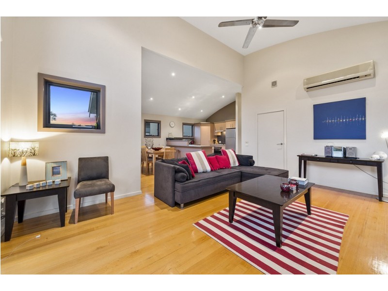 2/10 Noel Street, Apollo Bay VIC 3233