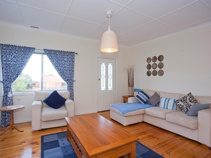 8 Surf Avenue, Skenes Creek VIC 3233