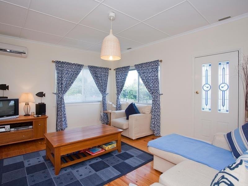 8 Surf Avenue, Skenes Creek VIC 3233