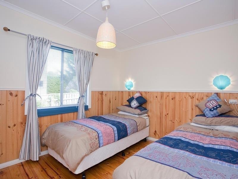 8 Surf Avenue, Skenes Creek VIC 3233