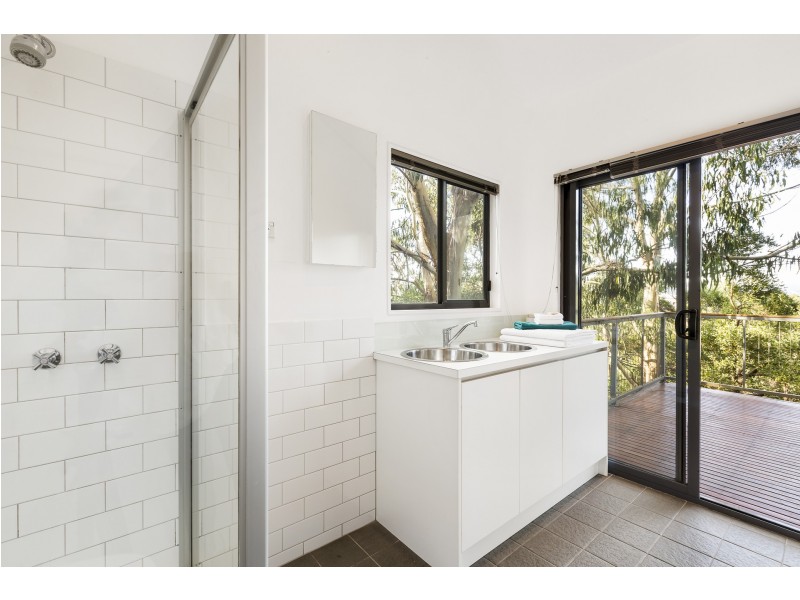 35 Alice Court, Marengo VIC 3233