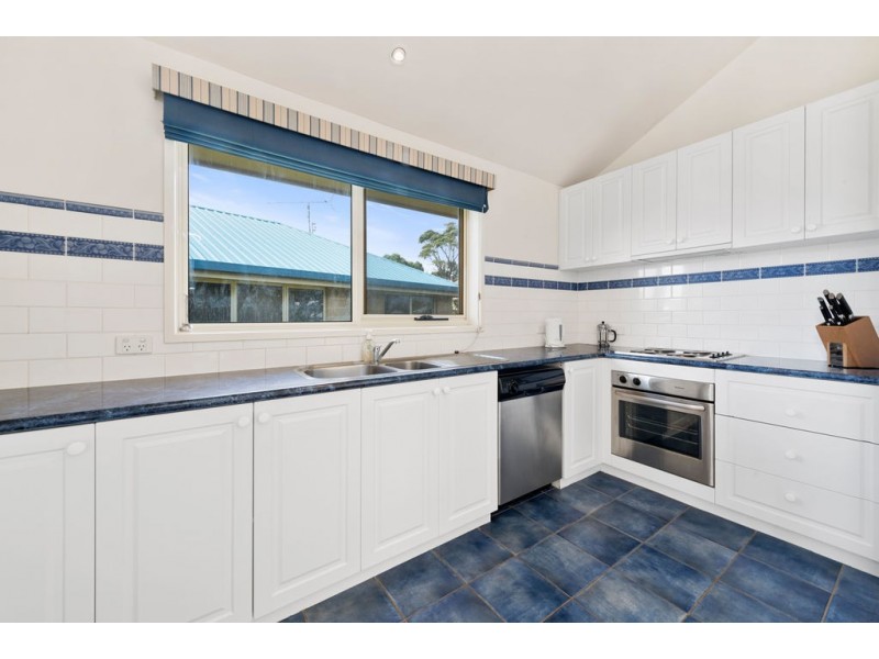 2/17 Pascoe Street, Apollo Bay VIC 3233