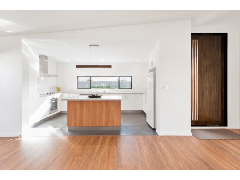 2/14 Noel Street, Apollo Bay VIC 3233
