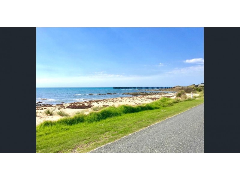 95 The Esplanade, Naracoopa TAS 7256