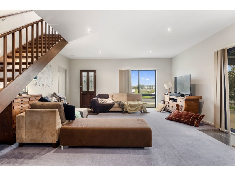 18 Scenic Drive, Apollo Bay VIC 3233