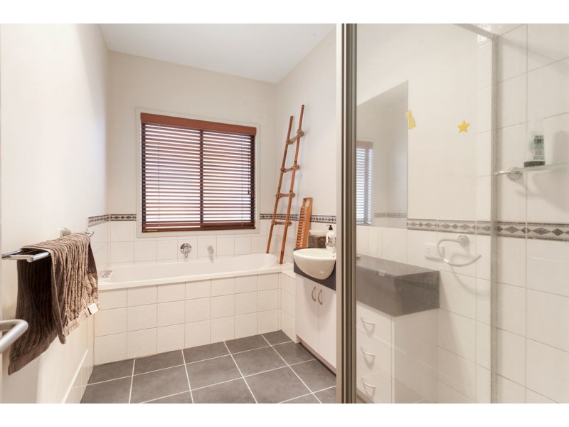 18 Scenic Drive, Apollo Bay VIC 3233