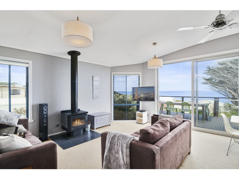 17 Surf Avenue, Apollo Bay VIC 3233