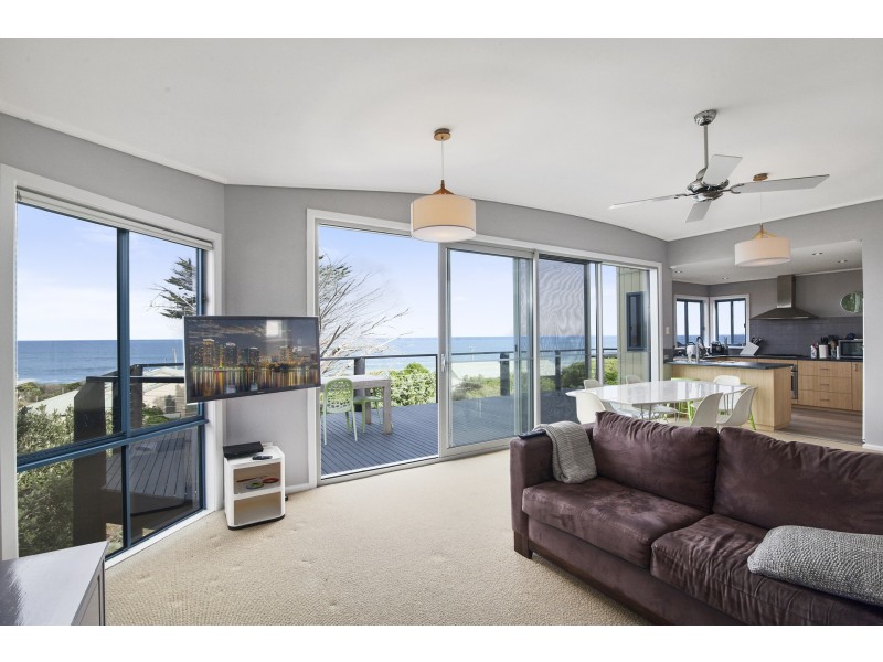 17 Surf Avenue, Apollo Bay VIC 3233