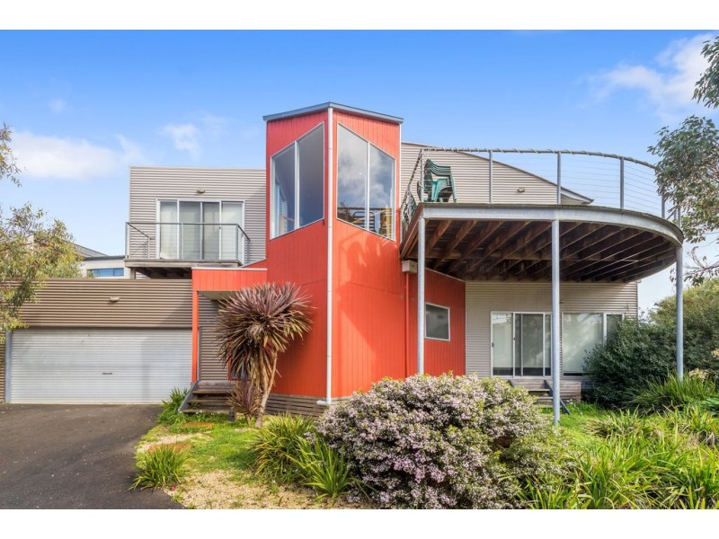 2/11 Great Ocean Road, Marengo VIC 3233