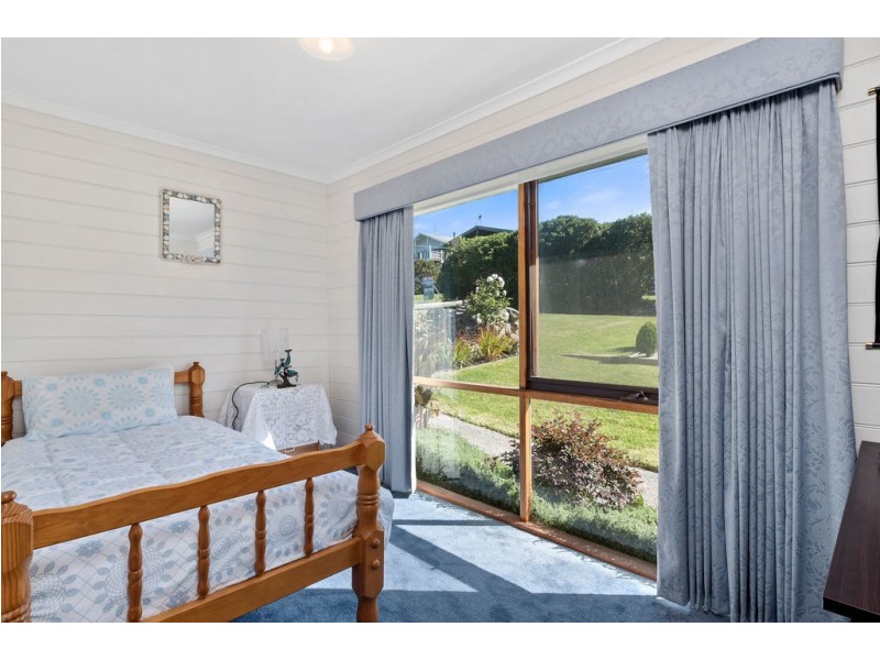 4 Karlson Street, Skenes Creek VIC 3233