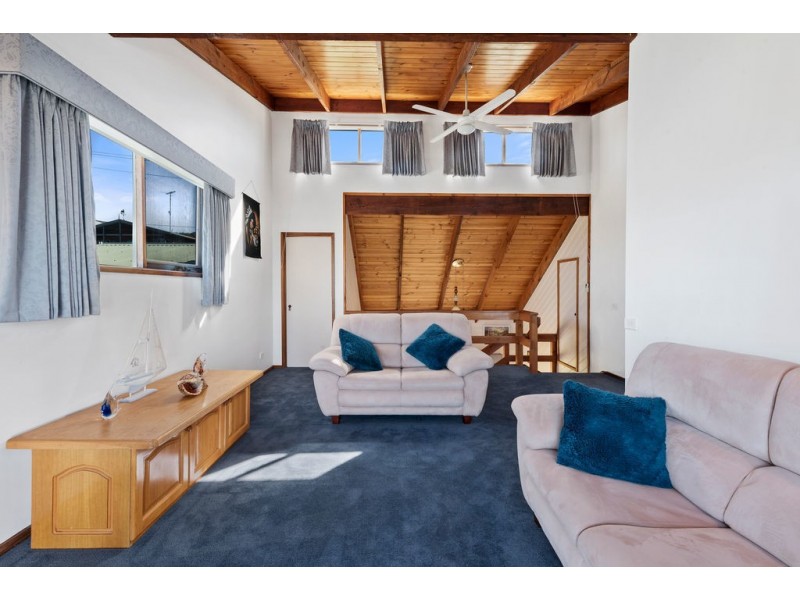 4 Karlson Street, Skenes Creek VIC 3233