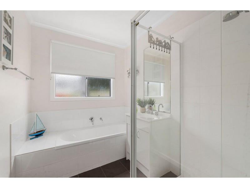 16 Seeberg Court, Apollo Bay VIC 3233
