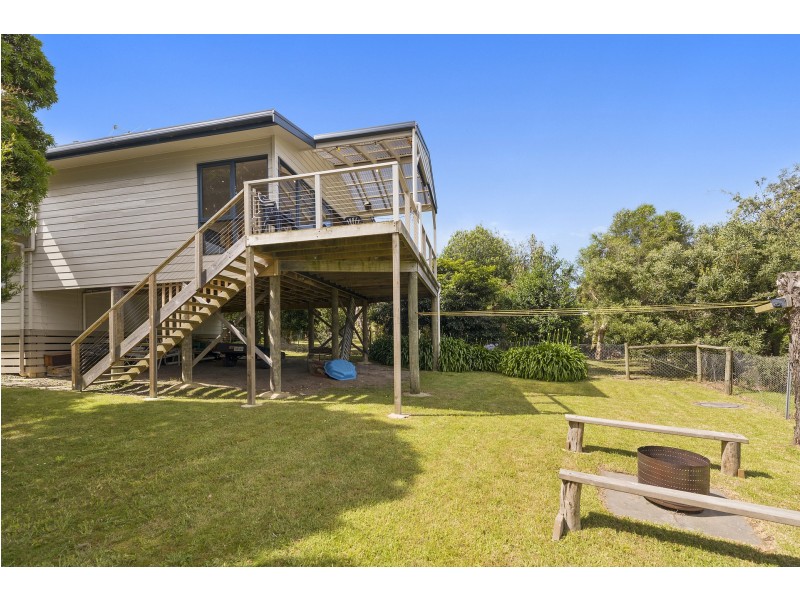 17 Point Avenue, Skenes Creek VIC 3233