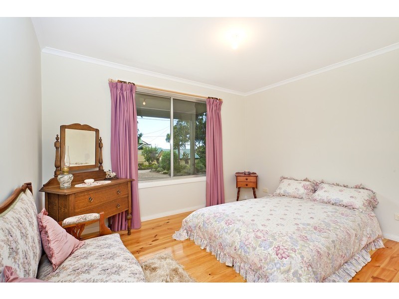 22 Point Avenue, Skenes Creek VIC 3233