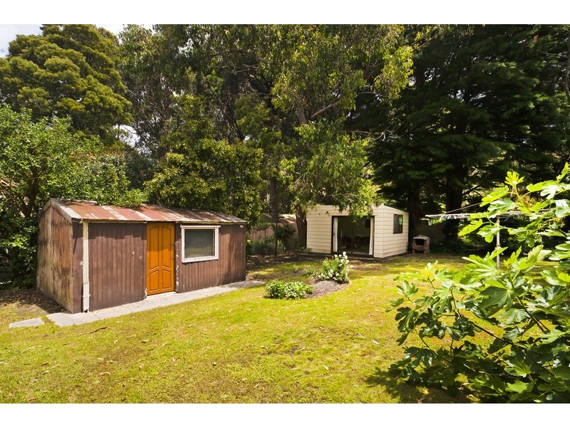 22 Point Avenue, Skenes Creek VIC 3233